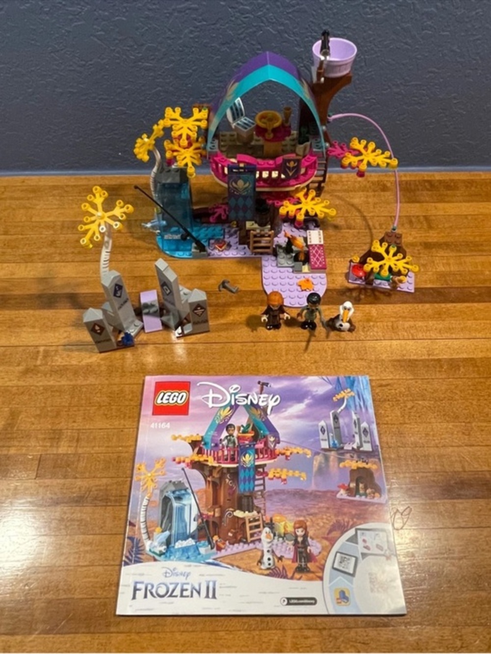 Disney Frozen 2 LEGO 41164 Enchanted Treehouse Set Retired Princess Olaf